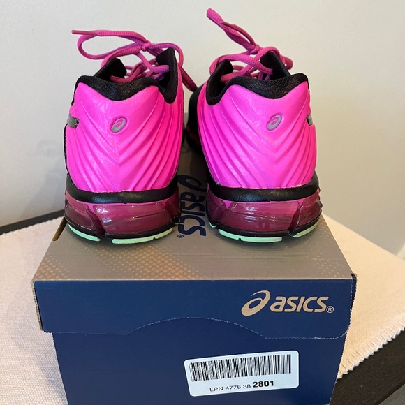 ASICS Gel Quantum 180 Women's Sneakers, Size 9 - Worn Once - Picture 4 of 5